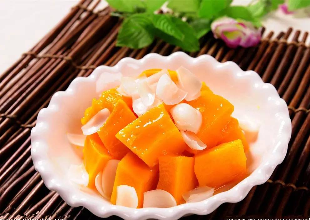 <b>南瓜膨大期應(yīng)當(dāng)怎么施用壯瓜肥？</b>