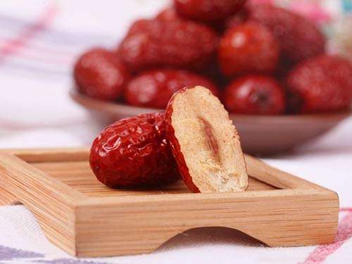 <b>紅棗坐果率低是什么原因？應(yīng)如何改善？</b>